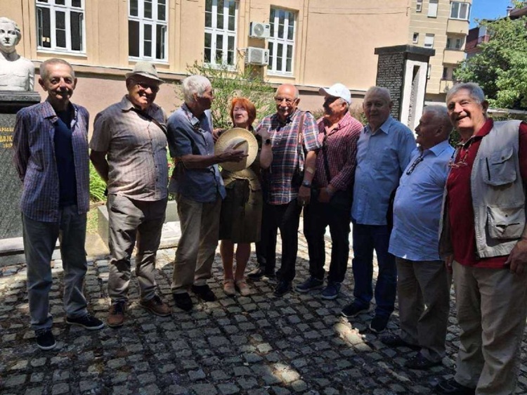 Gimnazijalci iz Bijeljine proslavili 50 i 60 godina od mature: Imaju se čime ponositi (FOTO)