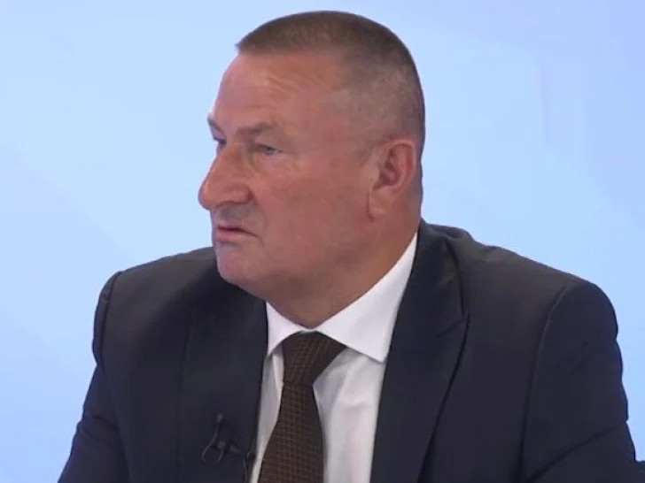 Ministar iz Goražda ne zna da li je završio tri ili četiri fakulteta (VIDEO)