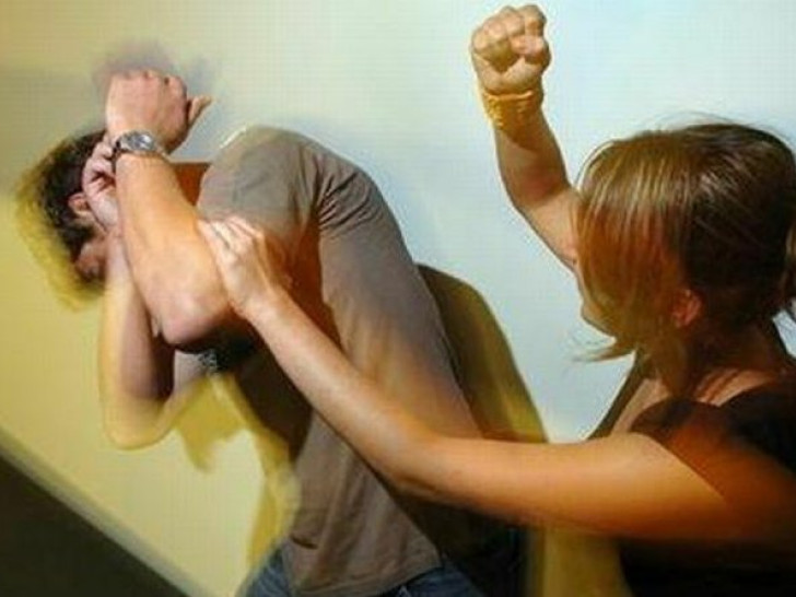 Tukla muža i prijetila mu zbog 50 maraka: Osuđena žena iz Doboja