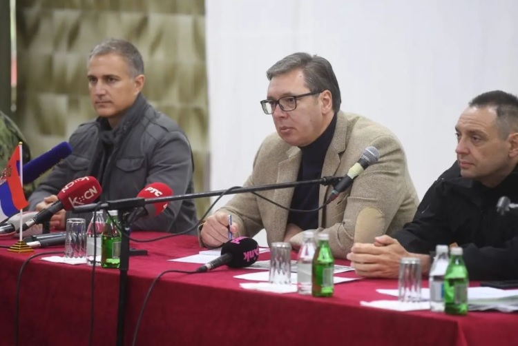 Vučić na sastanku sa predstavnicima Srba na KiM: 