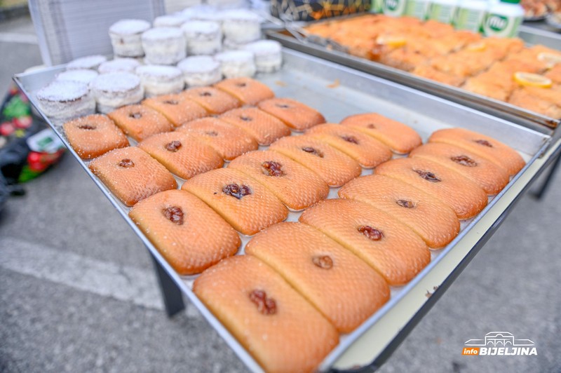 Emir Banjanović iz Beča: Tata je rekao buregdžinica će se zvati „Željo“ i tačka! (FOTO)