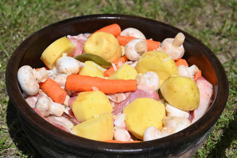 “Sač fest” okupio više od 1.000 ljubitelja druženja: Prva nagrada za “Medaljon promet” (FOTO)