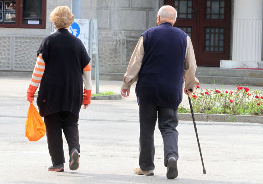 Ko živi duže u Srpskoj, muškarci ili žene?
