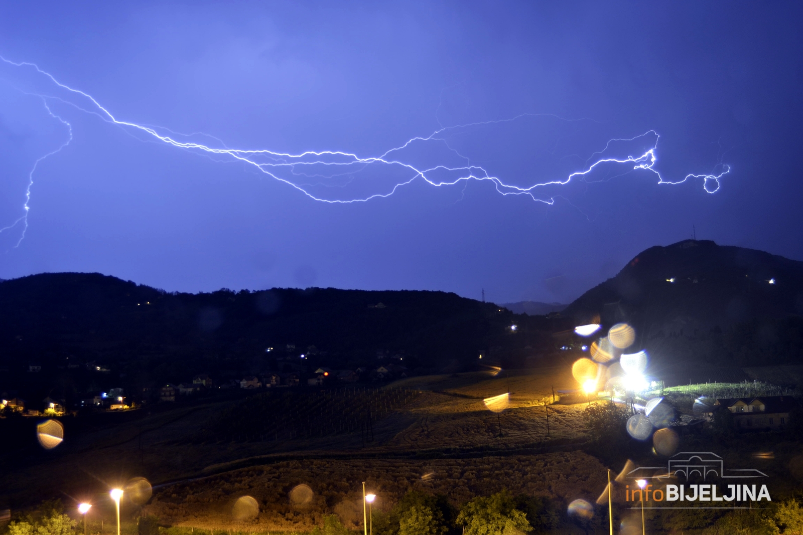 Upaljen meteoalarm za veći dio BiH zbog grmljavine: Budite oprezni