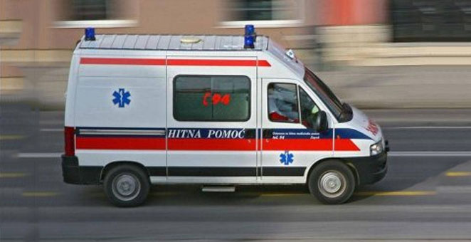Dio fasade pao na bebu, prevezena u bolnicu