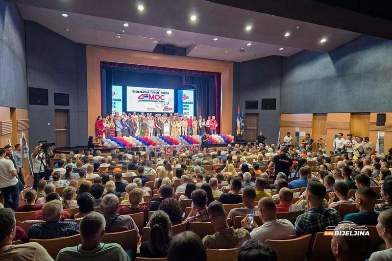 Dakić na centralnoj tribini DEMOS-a u Bijeljini: Naša kampanja pokazala da smo sačuvali povjerenje građana