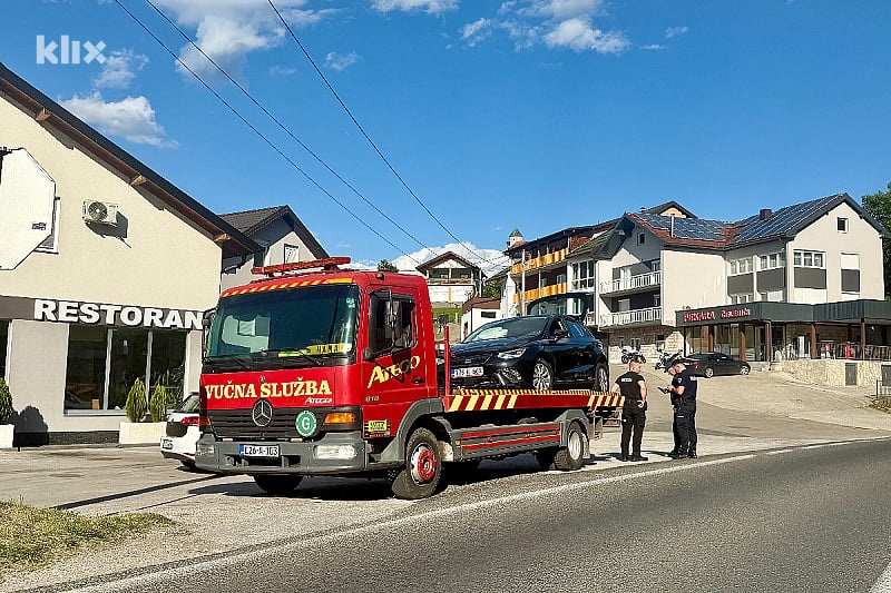 Automobil udario u zid tunela, povrijeđeni dijete i žena