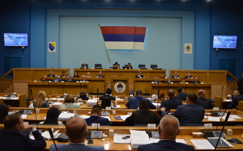 Usvojen zakon koji omogućava besplatnu legalizaciju