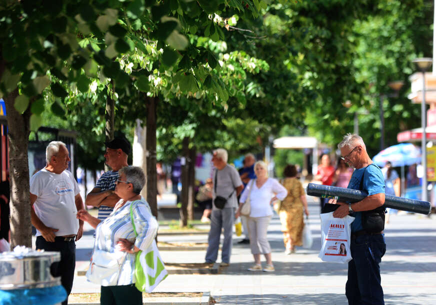 Lijepa vijest za penzionere u FBiH: PENZIJE STIŽU u petak, najviša iznosi SKORO 3.000 KM