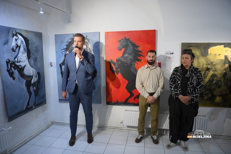 Podrška za djecu u Bijeljini: Natalija Cimeša i Dejan Čabrilo izložili djela u Beču (FOTO)