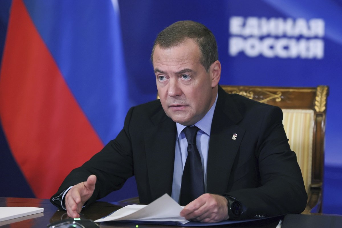 Medvedev na Twitteru ostavio jezivu poruku i snimak (VIDEO)