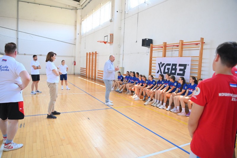 U Dvorovima svečano otvoren košarkaški kamp (FOTO)