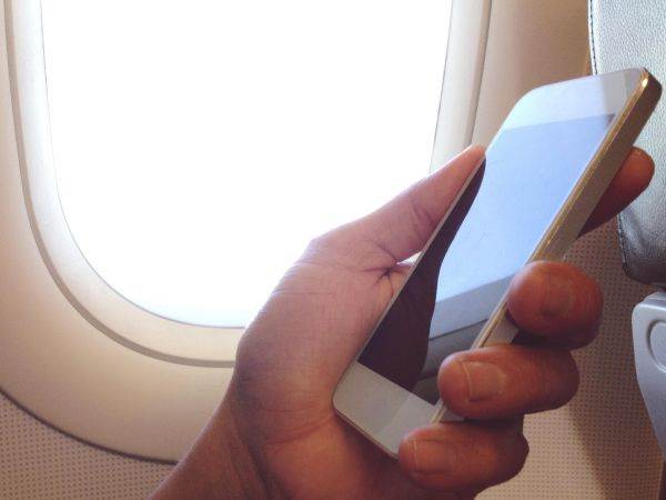 EU ukida u avionima režim letenja na mobilnim telefonima?