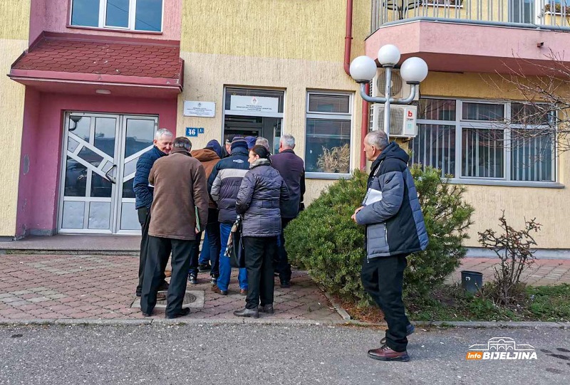 Semberski ratari zainteresovani za podsticaj za pšenicu (FOTO)	