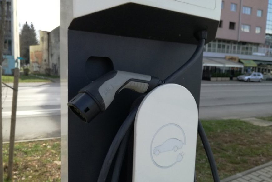 Brišu carinu na električna auta: Cilj stimulacija privrednika i građana