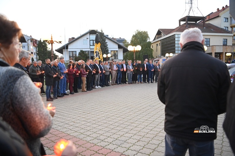 Odata počast poginulim borcima u okviru obilježavanja Svete Petke u Ugljeviku (FOTO)