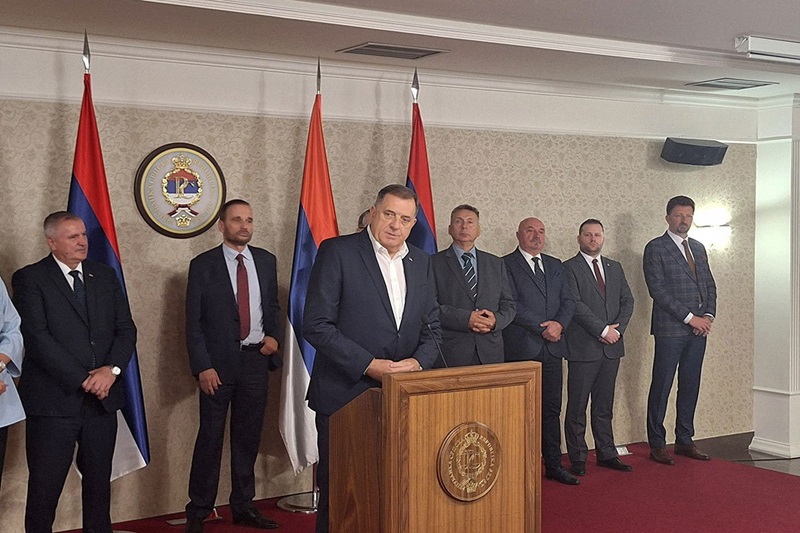 Dodik: Ne daju mi da se branim