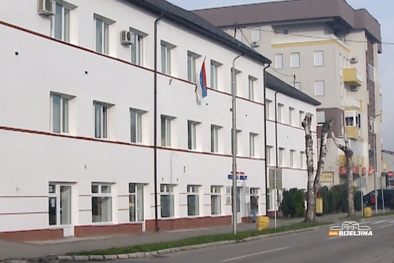 Rekonstrukciju glavnog cjevovoda u Loparama završavaju prije roka: Sigurnija voda ga potrošače /FOTO/