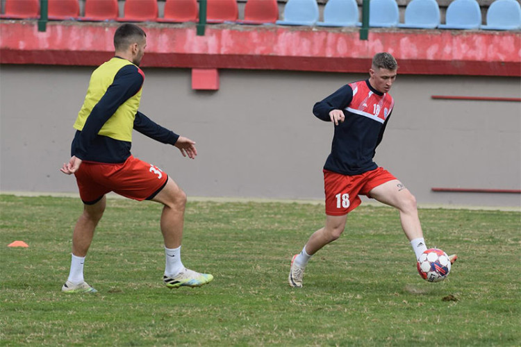 Fudbaleri Zvijezde 09 gostuju u Posušju: Od starta na sve ili ništa