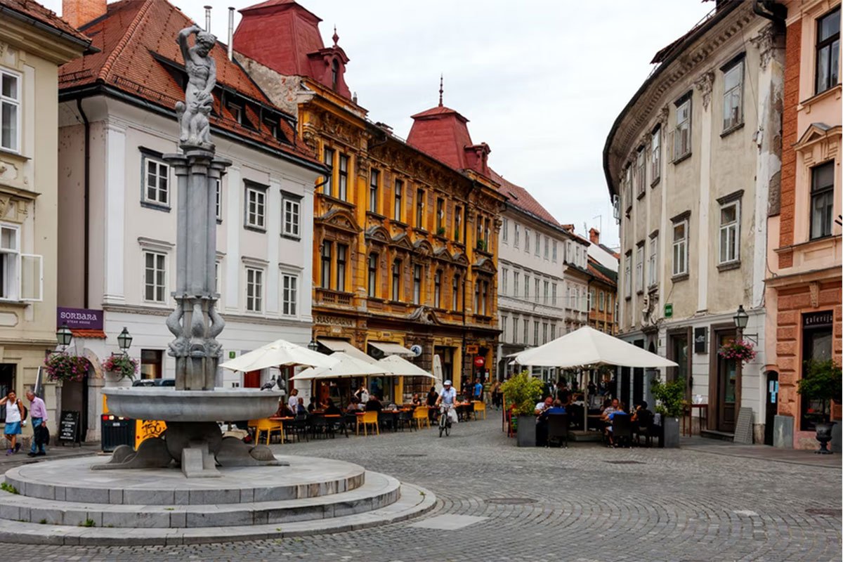 Slovenci pred ključnim izborima: 