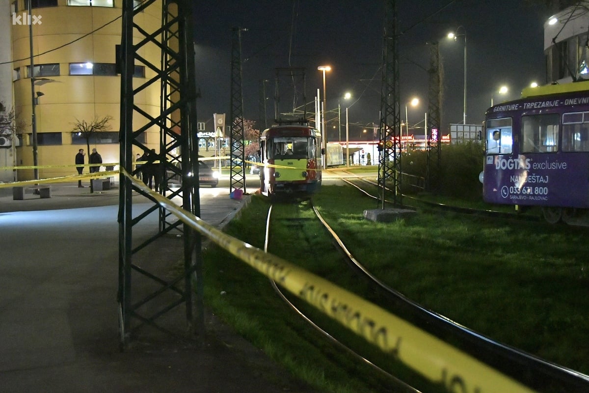 Udario pješaka, on preminuo na putu do bolnice: Uhapšen vozač tramvaja u Sarajevu