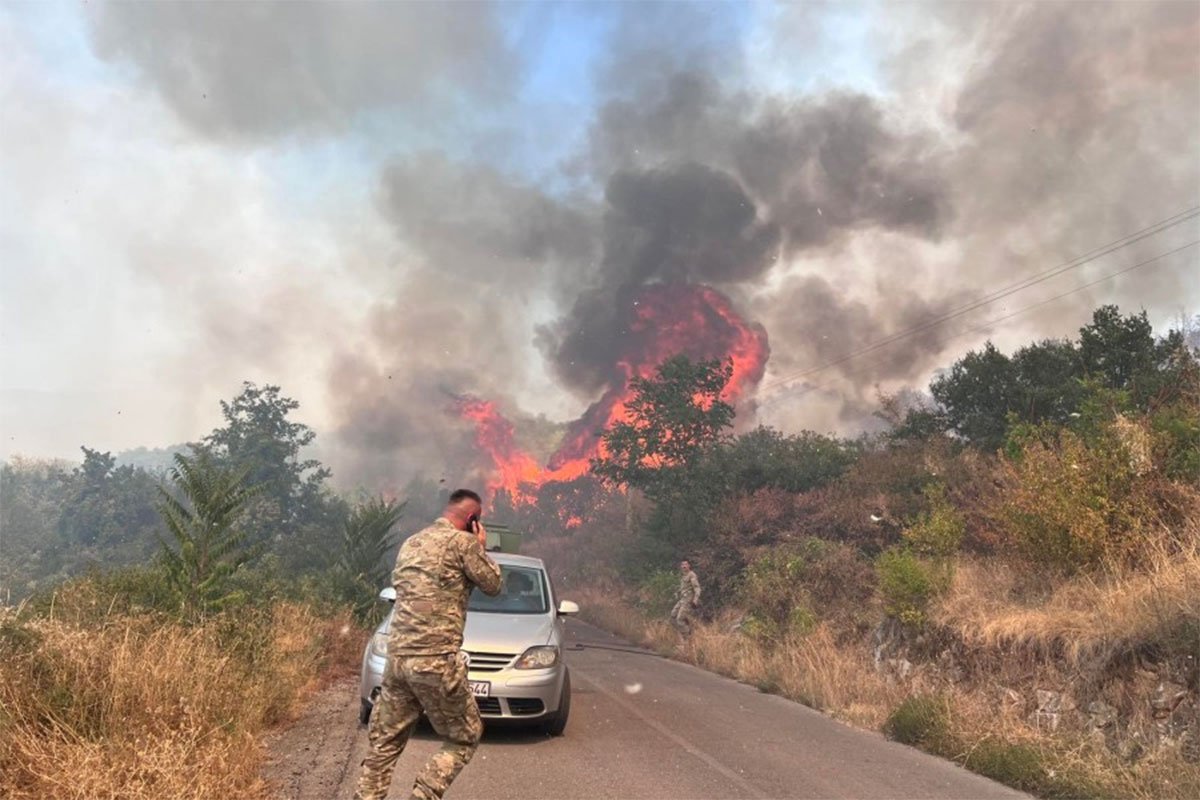 Veliki požar u Crnoj Gori: Evakuisano nekoliko porodica