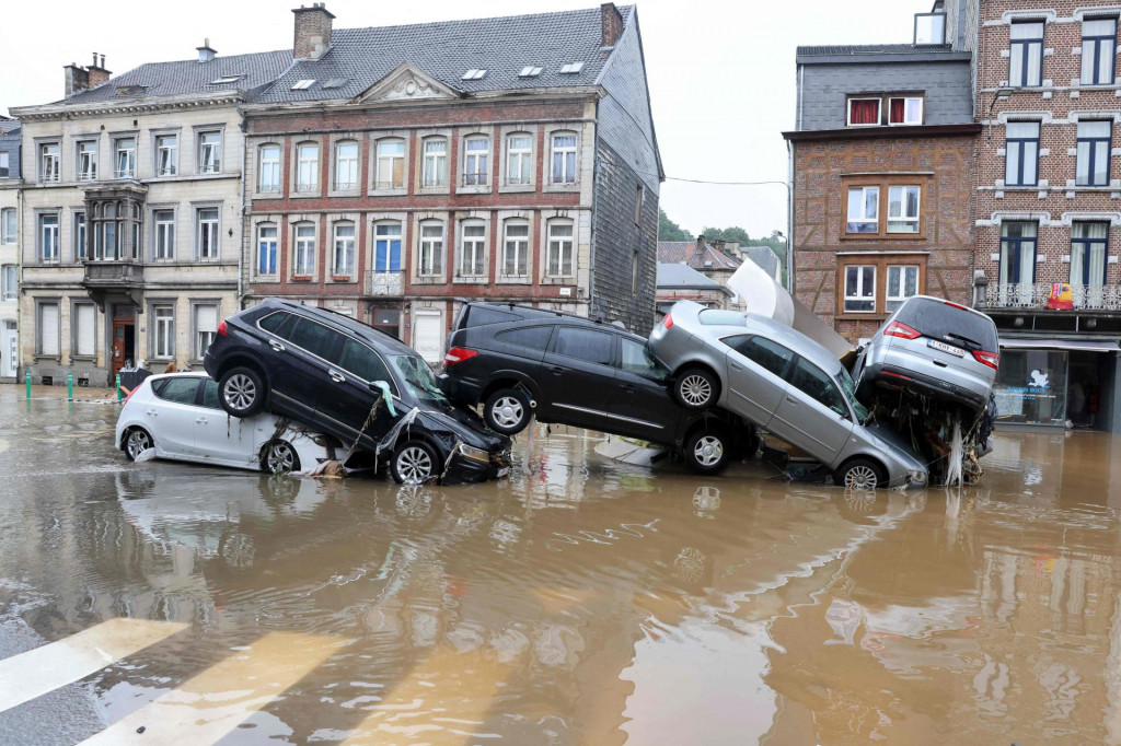 Evropa se bori sa nepogodama: Na jugu gori, poplave na sjeveru