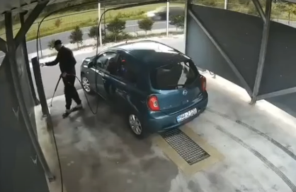 Počinioci oprali automobil, pa OBILI APARATE i odnijeli pare