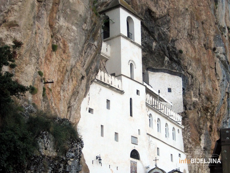 Svjedočenje vladike Atanasija o čudu koje se desilo nakon izlječenja djevojke u manastiru Ostrog