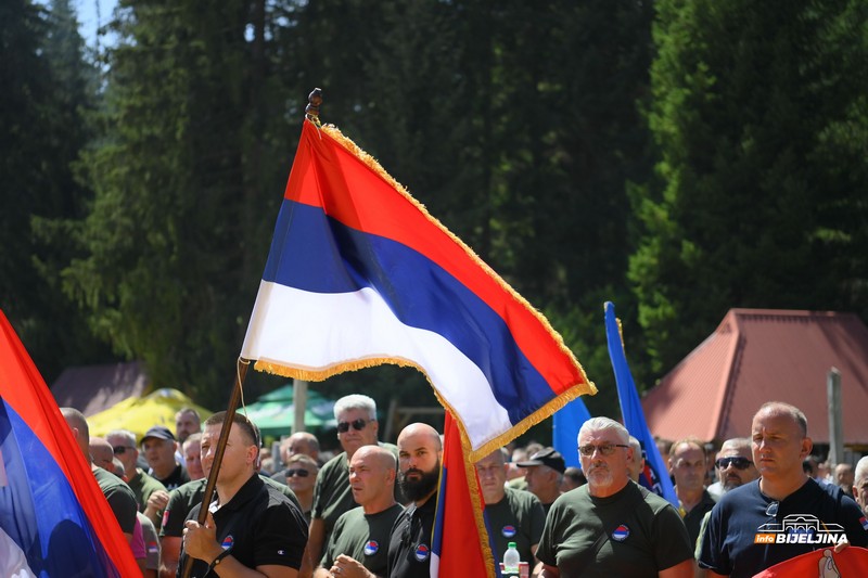 Sabor boraca u Han Pijesku: Minić pozvao na slogu i jedinstvo Srba (FOTO)