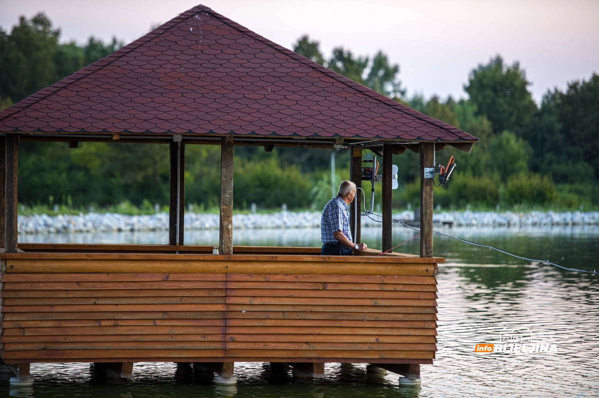 Miloš Čokić oplemenjuje rodno selo kod Šamca: Površinu obraslu šibljem pretvorio u impozantan kompleks