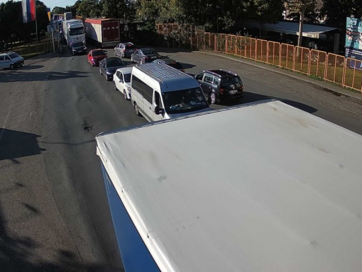 Ogromne kolone na graničnim prelazima