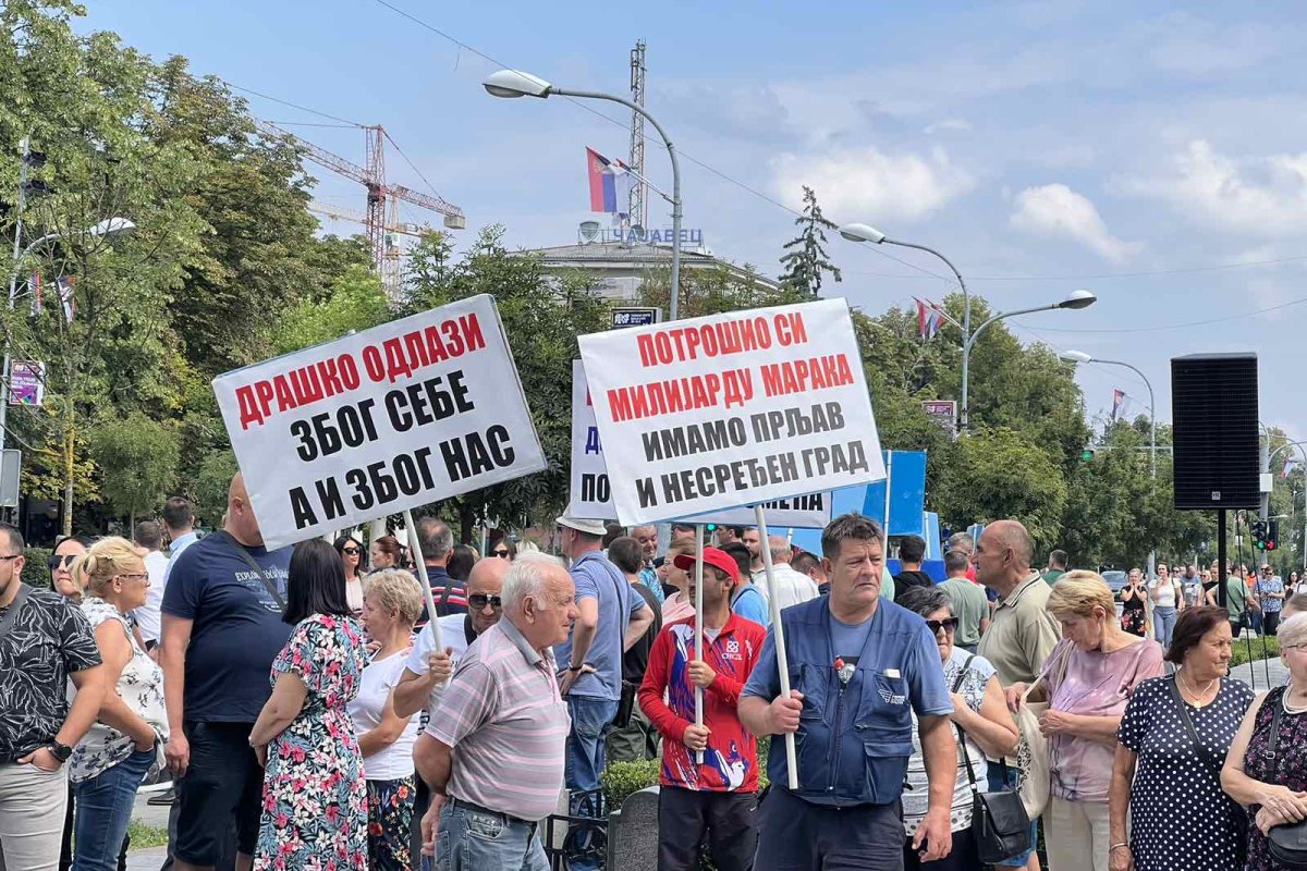 SNSD blokirao saobraćaj u centru Banjaluka