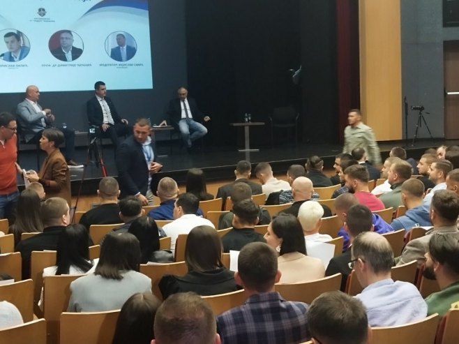 U Bijeljini odžana tribina