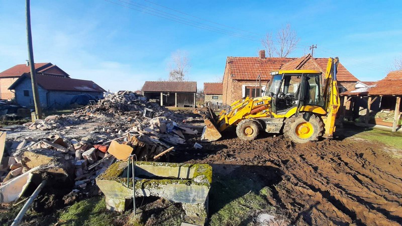 Bijeljina: Pomoć za Stojiće stiže sa svih strana (FOTO)