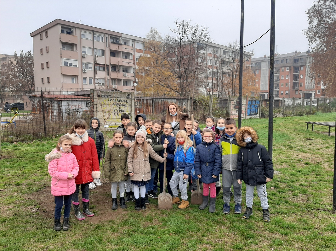 Bijeljina: Ozelenjavanje dvorišta vrtića i škola
