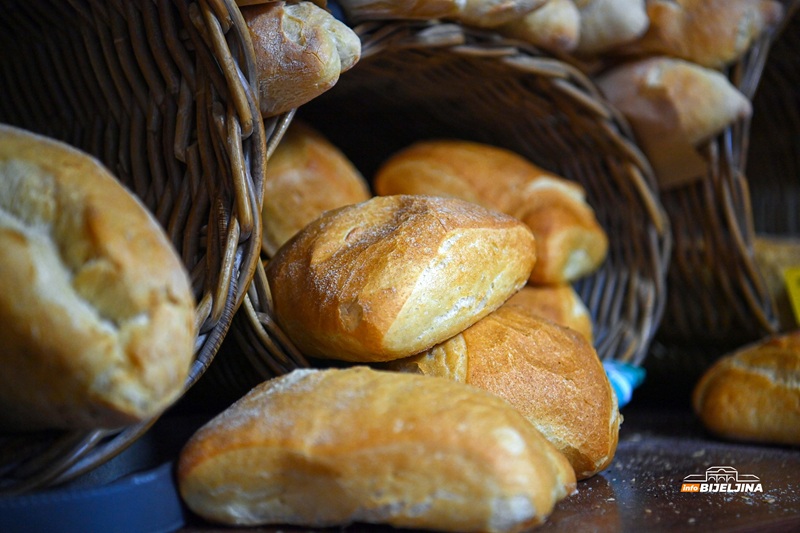 Hljeb u Srpskoj skuplji i do 30 feninga: Pekari navode razloge