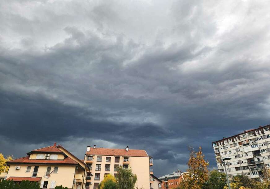 Stiže li preokret? Oblaci se navlače nad Banjalukom, počeo i vjetar