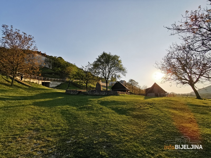 Danas sunčano i toplo, krajem dana moguća kiša