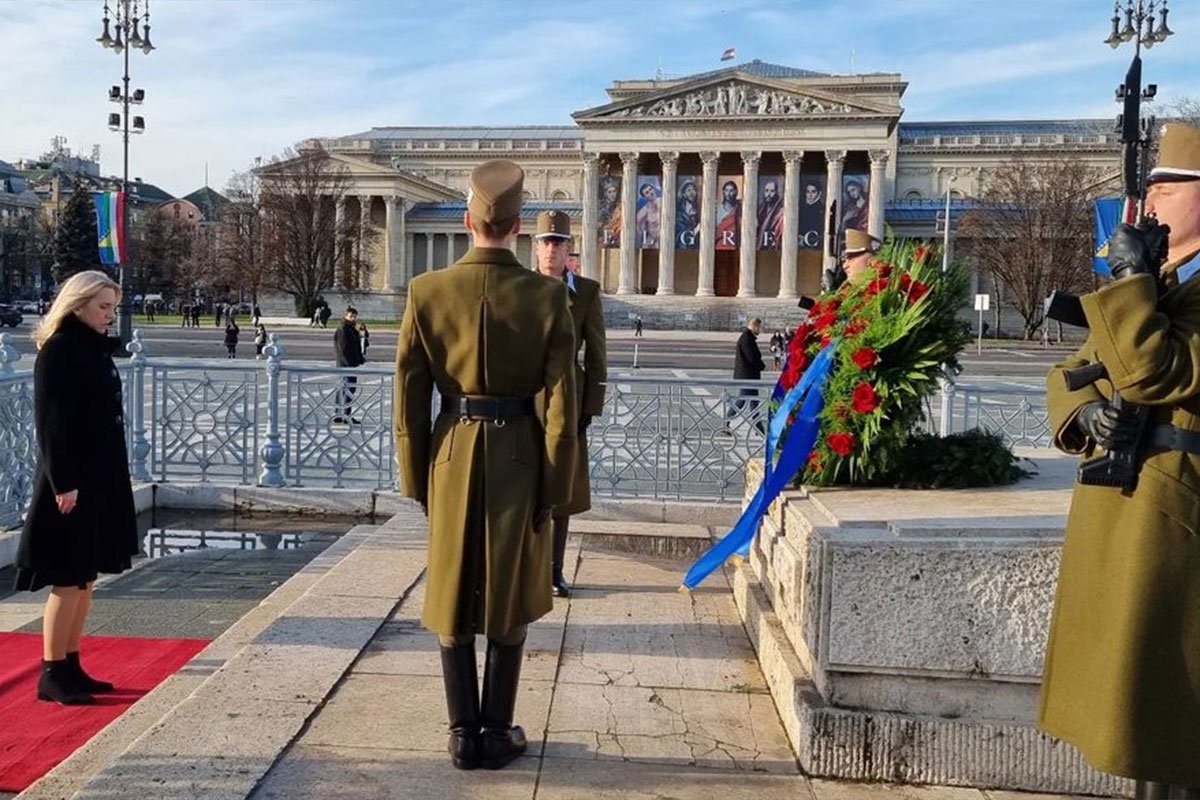 Cvijanovićeva u Mađarskoj: Sastala se s Novakovom i položila vijenac na Spomenik neznanom vojniku