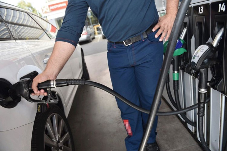Cijena BENZINA niža za 20 pfeninga, DIZELA za 10