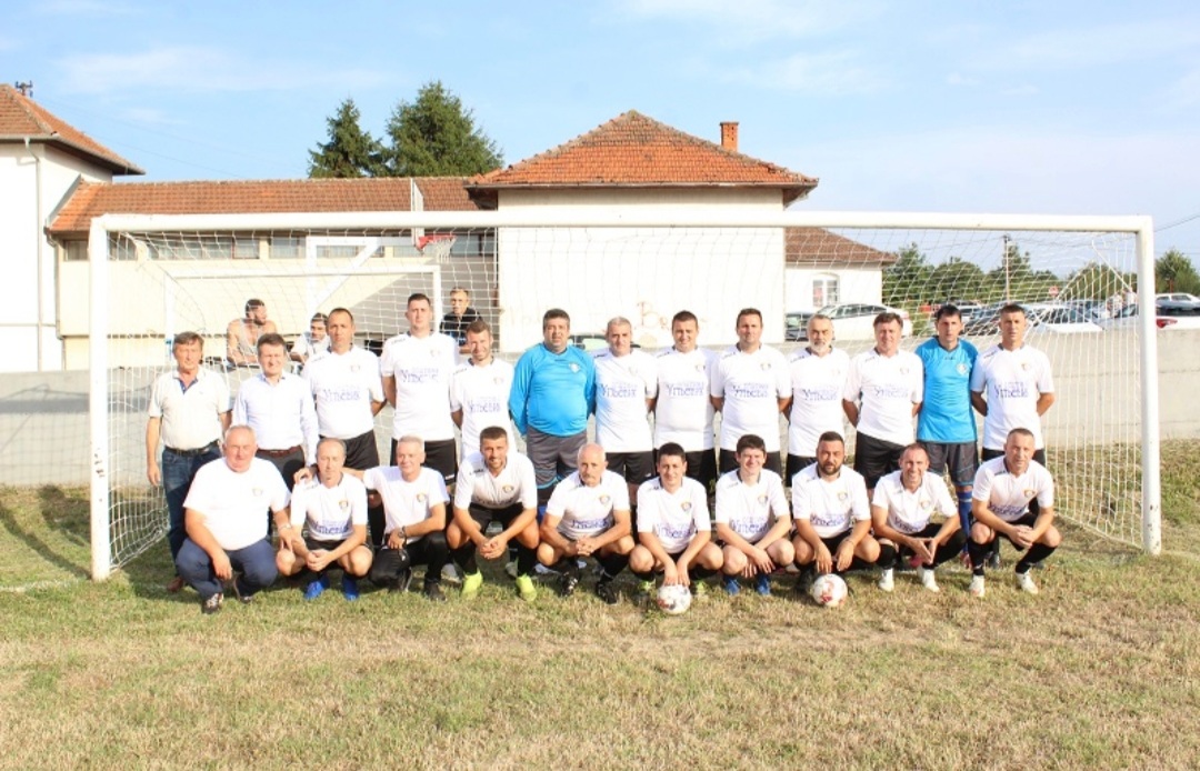 Fudbalski veterani beogradskog “Partizana” gostovali u Donjoj Trnovi 