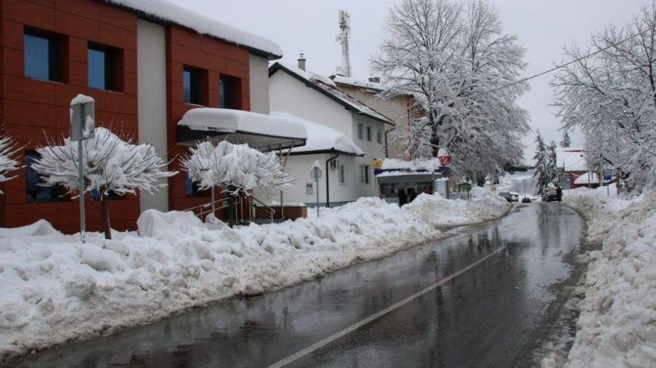 Tragedija u BiH: Tri člana porodice ugušila se ugljen-monoksidom