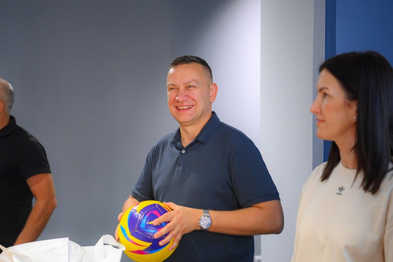 Podrška mladima: PSS Bijeljina donirao sportsku opremu FK “Drina” Amajlije (FOTO)