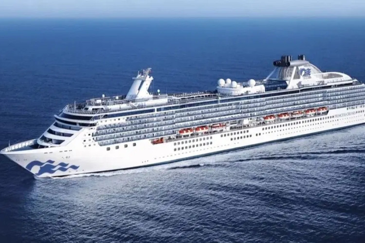 Advokat otkrio šta bogataši rade na najvećem kruzeru svijeta