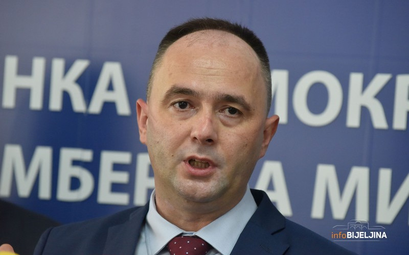Bijeljina: Gradonačelnik neradom ugrožava funkcionisanje javnog preduzeća
