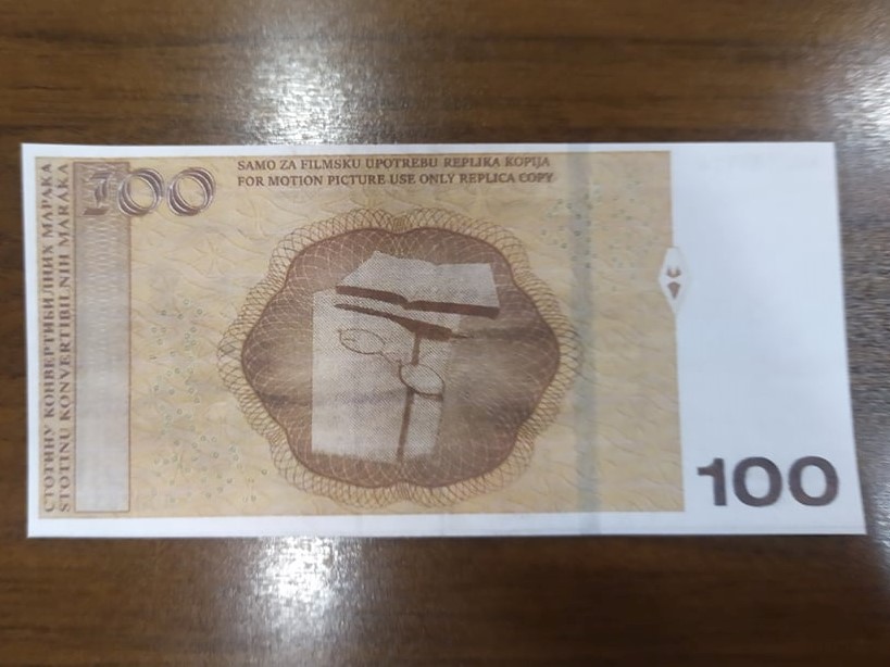 KAKO DA PREPOZNATE LAŽNJAK? Maloljetnik falsifikovao novac pa prodavao širom BiH (FOTO)