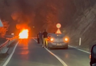 Požar na Majevici, izgorio automobil /VIDEO/