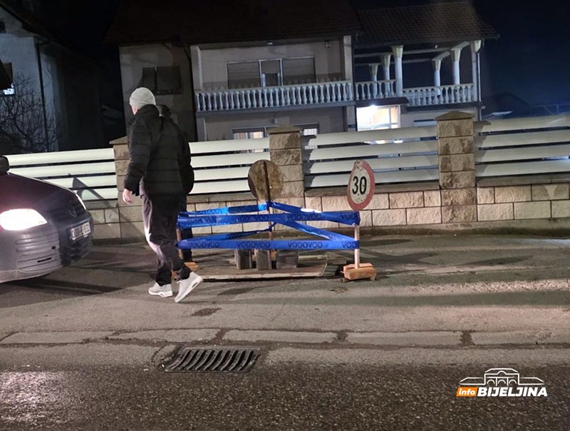 Bijeljina: Dijete upalo u šaht (FOTO)