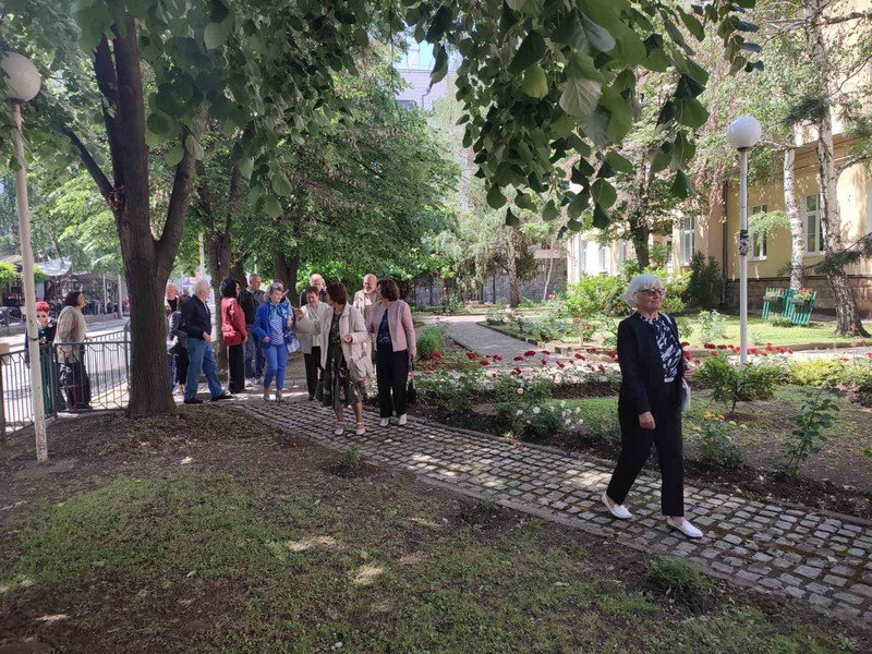 Nekadašnji bijeljinski gimnazijalci proslavili 50 godina od mature: Dali veliki doprinos za razvoj svog grada (FOTO)